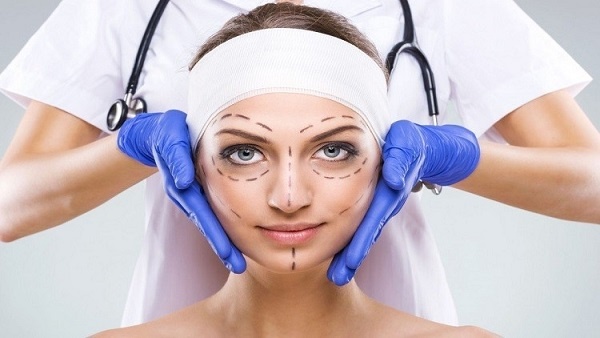 أجرت عملية تجميلية للتهرب من سداد القرض