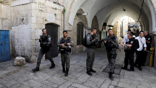 اعتقال والد الشهيد أبو غنام في القدس