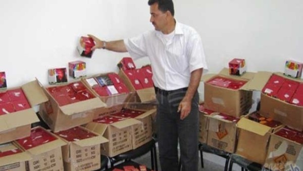 ضبط 200 عبوة ألعاب نارية في الخليل