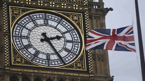 سياسيون ينتقدون فترة توقف ساعة لندن الشهيرة