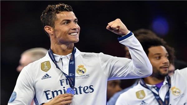 نجوم ريـال مدريد يستحوذون على جوائز الويفا الفردية