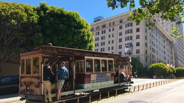 زوجان يشتريان شارعاً بمدينة أميركية بـ 90 ألف دولار