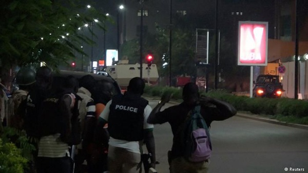 18 قتيلاً في هجوم إرهابي على مطعم في واغادوغو