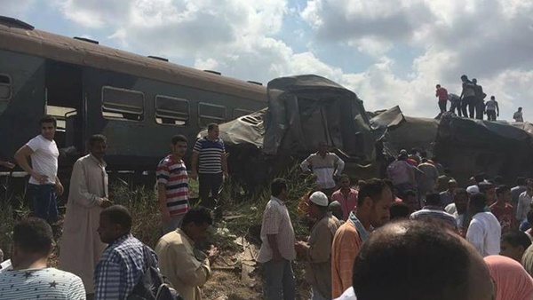 36 وفاة بحادث تصادم قطارين في الاسكندرية