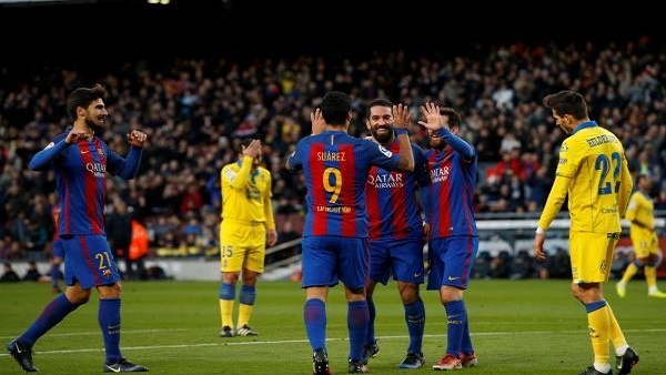 أرسنال يريد ضم لاعب برشلونة في الشتاء