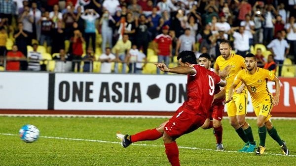 السومة يبقي على آمال السوريين ببلوغ مونديال روسيا