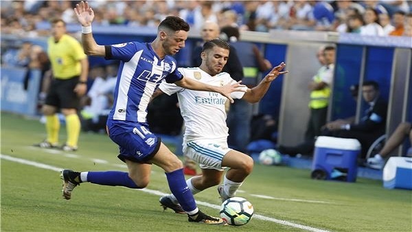 ريـال مدريد يتجاوز ديبرتيفو ألافيس بصعوبة