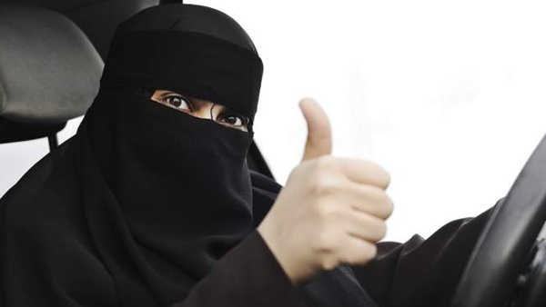 السعودية تسمح للمرأة بـقيادة السيارة