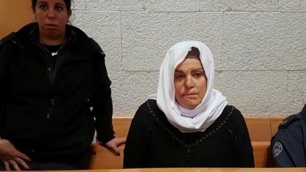 وقفة تضامنية مع الأسيرة الجعابيص في الخليل
