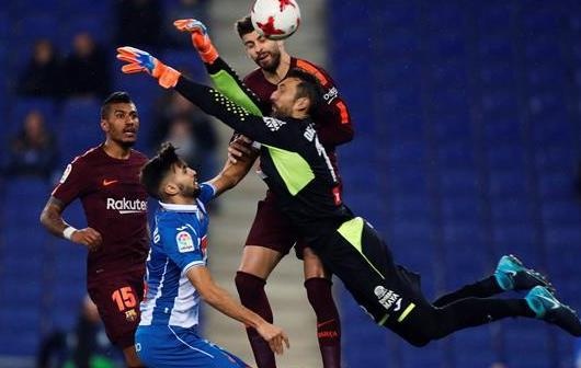 برشلونة يسقط أمام الجار الكتالوني بكأس الملك