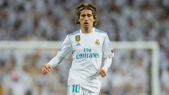 لاعب الانتر يتمنى قدوم مودريتش ويقر بصعوبة الأمر