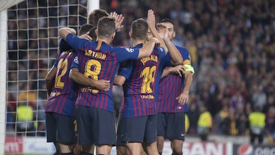 برشلونة ينشر صورة سعيدة لجماهيره