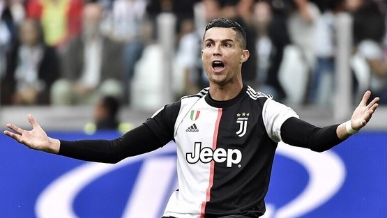 رونالدو يقود يوفنتوس لفوز بشق الأنفس