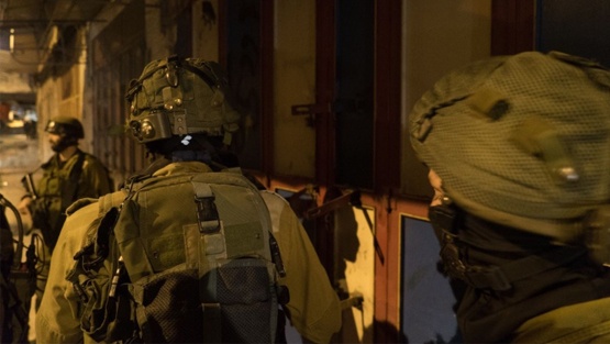 اعتقال 6 مواطنين بالضفة والقدس