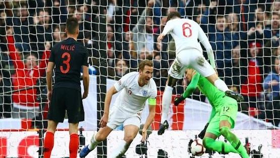 هاري كين يعبر بإنجلترا إلى الدور الثاني من دوري الأمم
