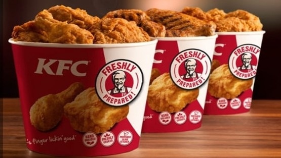 يهبط بمروحيته لشراء وجبة من KFC