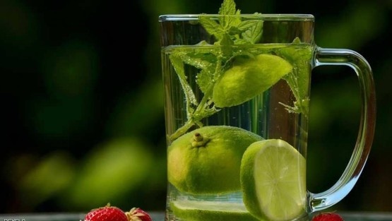 فوائد لشرب الماء والليمون والمعدة فارغة