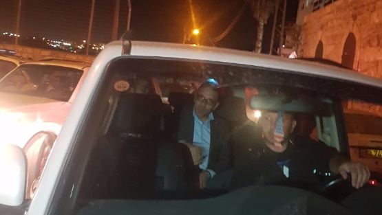 الاحتلال يفرج عن محافظ القدس والمعتقلين من سلوان