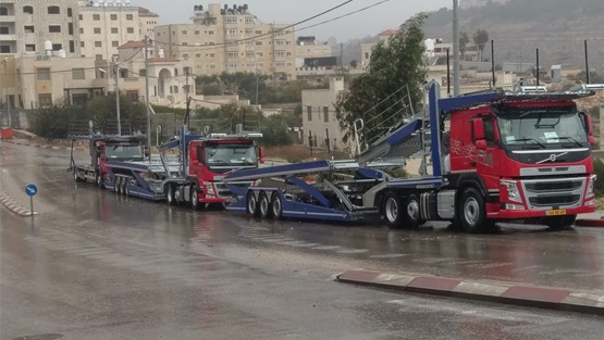 الطحان للجر و النقل حصلت على تريلات فولفو تقوم بنقل 14 مركبة