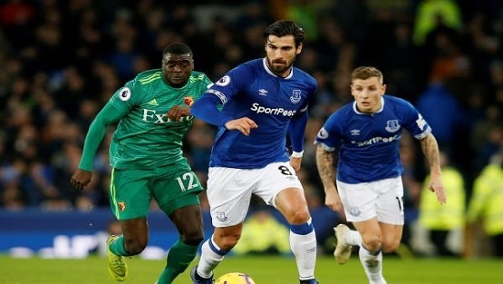 توتنهام يستهدف لاعب برشلونة المعار لإيفرتون