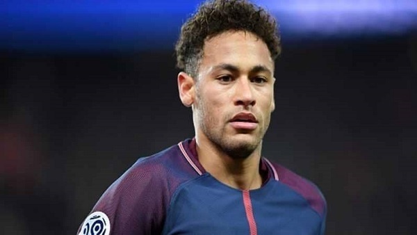 مصدر برازيلي يؤكد أن نيمار سيخضع لعملية جراحية