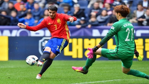 مهاجمان ينافسان موراتا على تمثيل المنتخب الإسباني بالمونديال