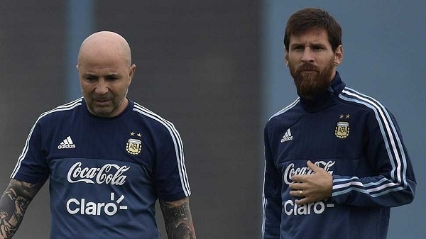 سامباولي: يضعون مسدساً برأس ميسي يدعى كأس العالم