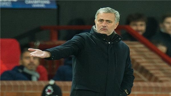 مورينيو يقلل من صدمة توديع دوري الأبطال