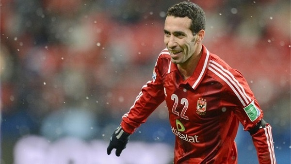 أبو تريكة يلمح بعودته إلى مصر