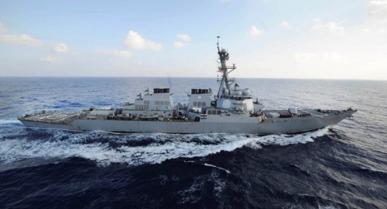 مدمرة أمريكية في طريقها للمنطقة.. هل اقتربت الحرب؟