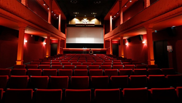 السعودية تُرخص أول سينما في المملكة