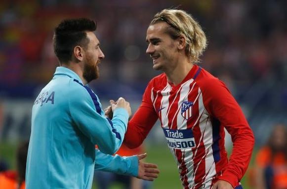 ميسي يهاتف غريزمان لإقناعه بالانضمام إلى برشلونة