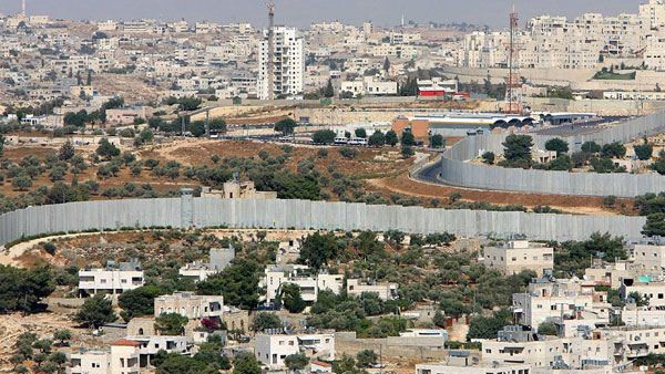 اسرائيل تقرر البدء بفرض (سيادتها) على شرق القدس