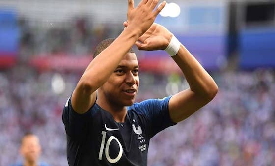مبابي يقرر التبرع بمكافآت كأس العالم