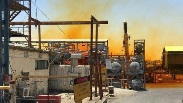 تسرب لمواد خطرة من مصانع بمنطقة البحر الميت
