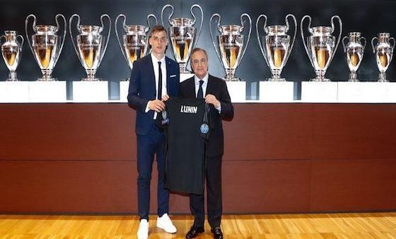 حارس ريـال مدريد الجديد يشكر فلورينتو بيريز