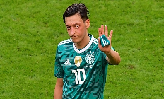 اتحاد الكرة الألماني يعلق على اعتزال أوزيل اللعب دولياً