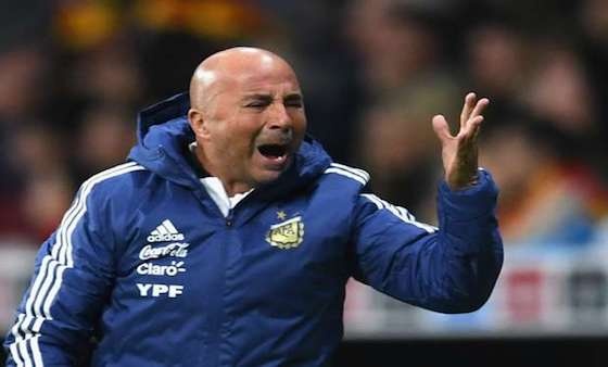 المدرب سامباولي يرحل عن المنتخب الأرجنتيني باتفاق ودي