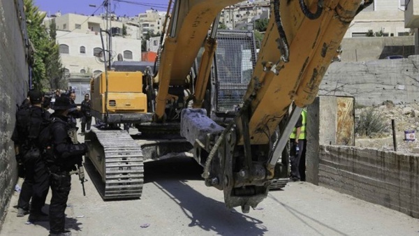 الاحتلال يهدم منزلا في القدس
