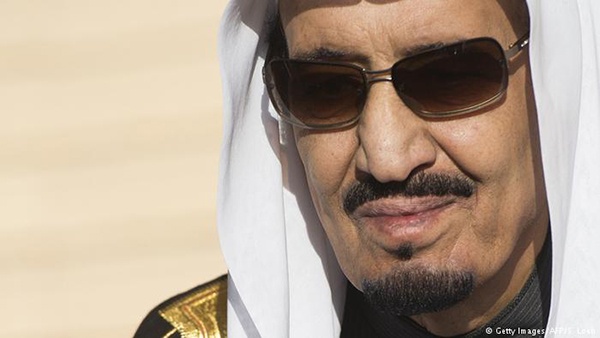 الملك سلمان أوقف خطة طرح أرامكو بسوق الأسهم