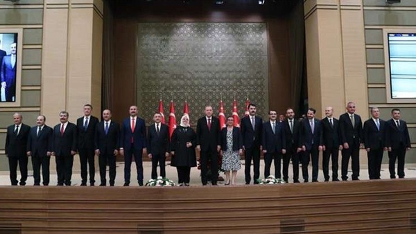 إردوغان يعلن حكومته الجديدة