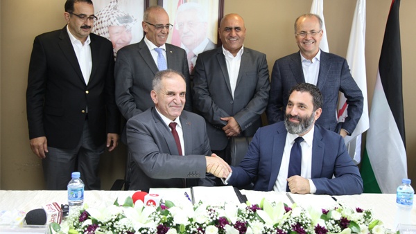 صندوق الاستثمار وكهرباء الشمال يوقعان اتفاقية لربط محطة جنين للطاقة الشمسية بالكهرباء الشركة