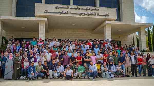 جامعة بيرزيت تستقبل طلبتها الجدد