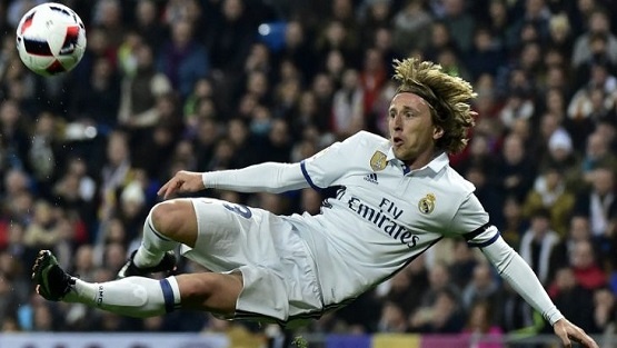 مودريتش يدخل مئويته الأولى في موقعة روما
