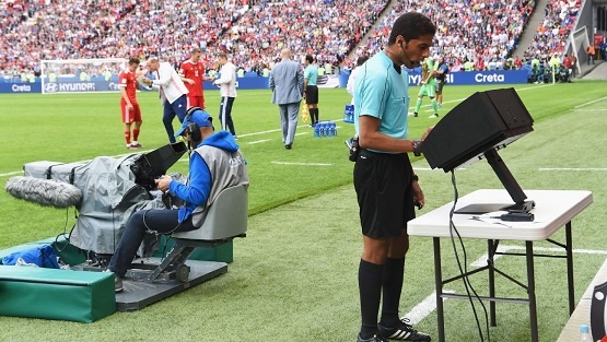 اتحاد الكرة الأوروبي يقرر اعتماد تقنية الفيديو