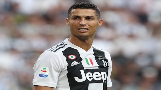هل يغيب رونالدو عن حفل جائزة الأفضل؟