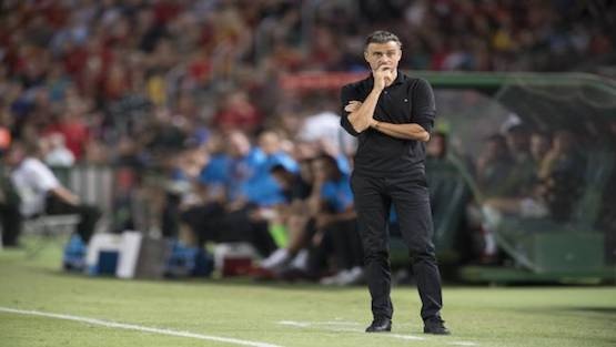 إنريكي يستبعد لاعب برشلونة من تشكيلة إسبانيا