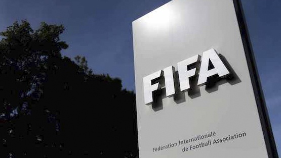 فيفا يوقف 3 مسؤولين سابقين مدى الحياة بسبب الفساد