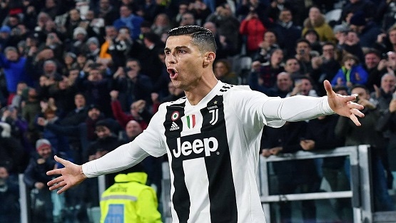 رونالدو يعد جماهير يوفنتوس بالمنافسة على بطولة دوري الأبطال