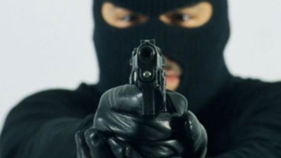الشرطة تحذر من وجود مسلحين ينفذون عمليات سطو بالخليل